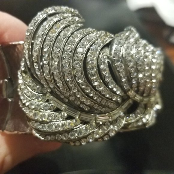 RARE STATEMENT VINTAGE JOSE MARIA BARRERA FEATHER Crystal SILVER BRACELET BANGLE - Picture 10 of 12